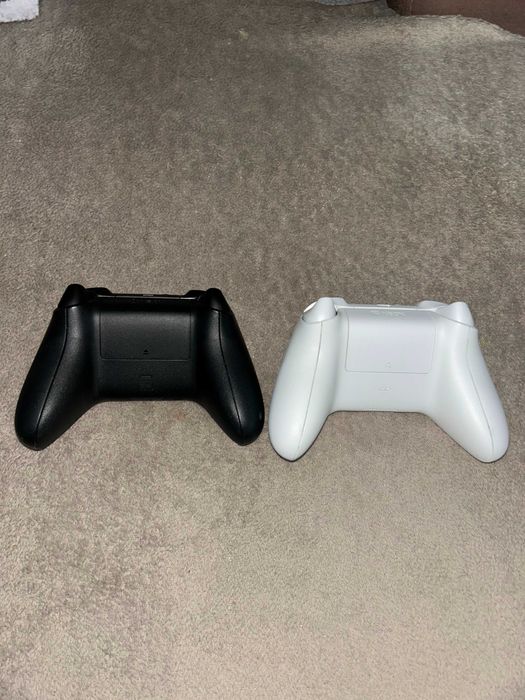Xbox Series S 512GB + SSD карта 512GB + 2 джойстика Play&Charge
