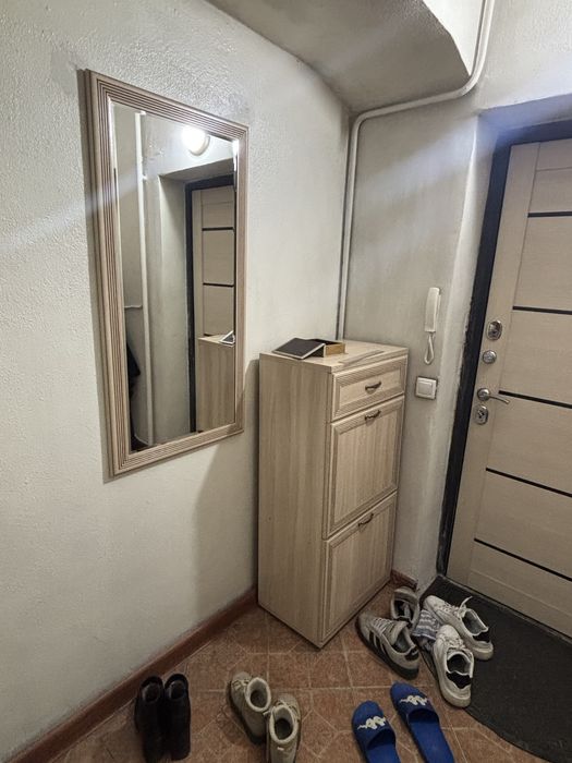 Мебель (Шкафы, тумбочки, кровать)