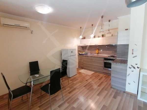 Продава се Двустаен апартамент в Пловдив, Център - 64 кв.м за 2422 €/кв.м - Снимка #2