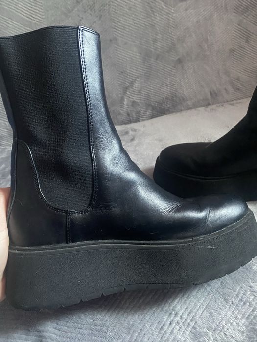 Ghete Zara originale,marimea 35.