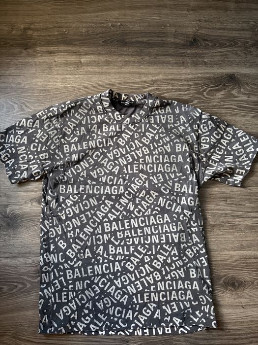 Тениска Balenciaga Баленсиага