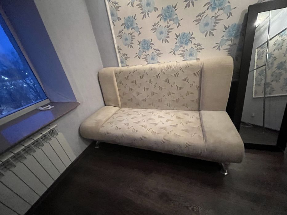 Срочно отдам  диван