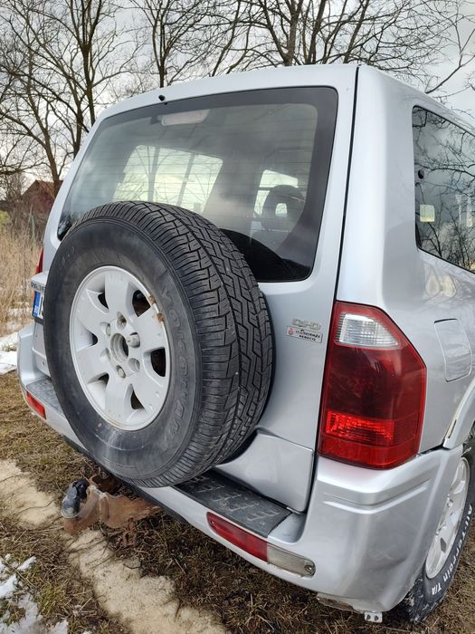 Mitsubishi Pajero autoutilitară