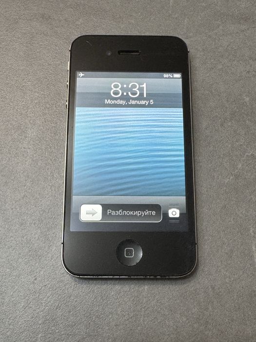 Iphone 4s черного цвета