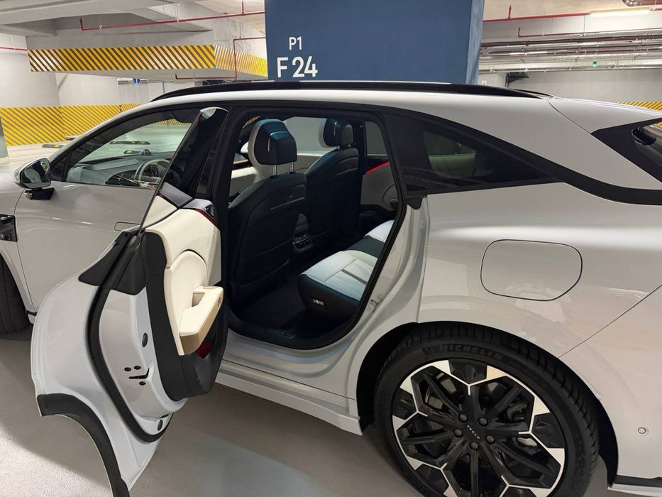 Zeekr 007 2025 — 2