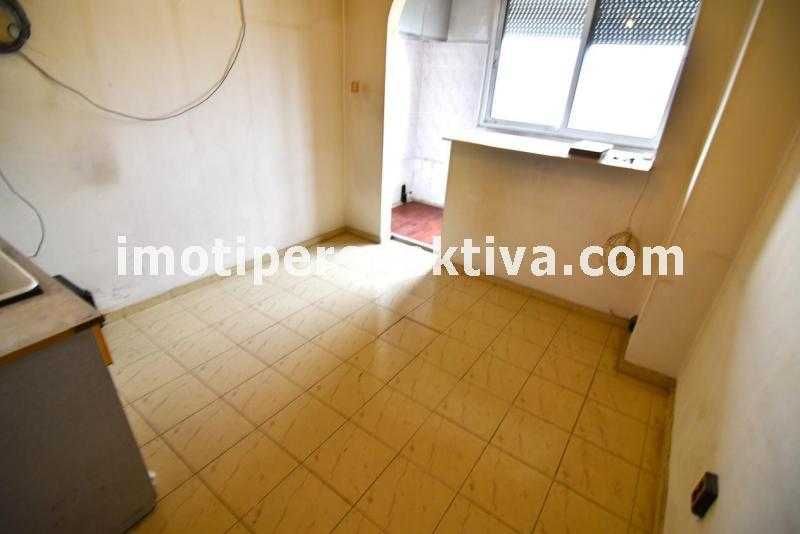 Продава се Двустаен апартамент в Пловдив, Кючук Париж - 65 кв.м за 800 €/кв.м - Снимка #3