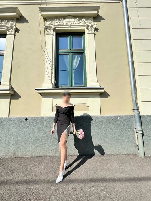 Rochie cu franjuri din margele de sticla (cadou:accesoriu par)
