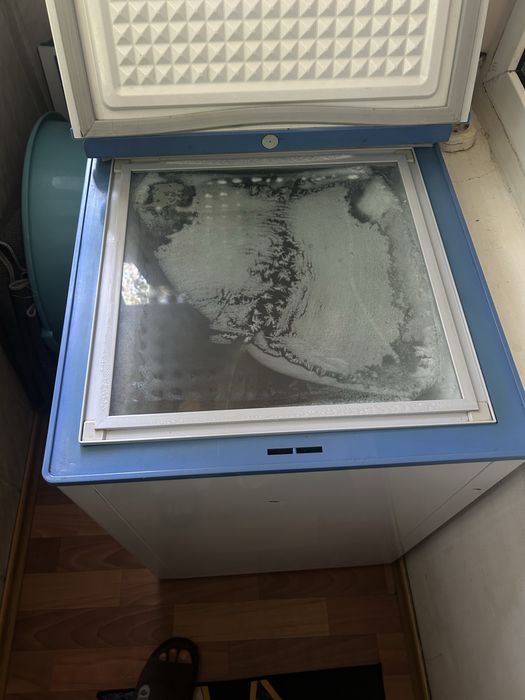 Продам морозильник