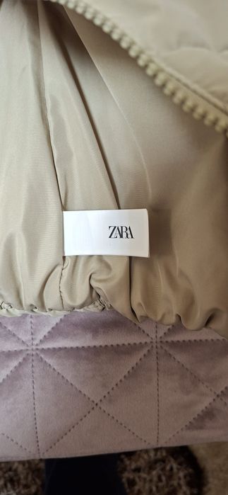 Geaca fete Zara  8-9 ani.