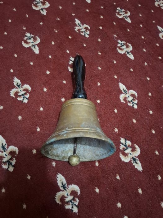 Clopot mare cu mâner
