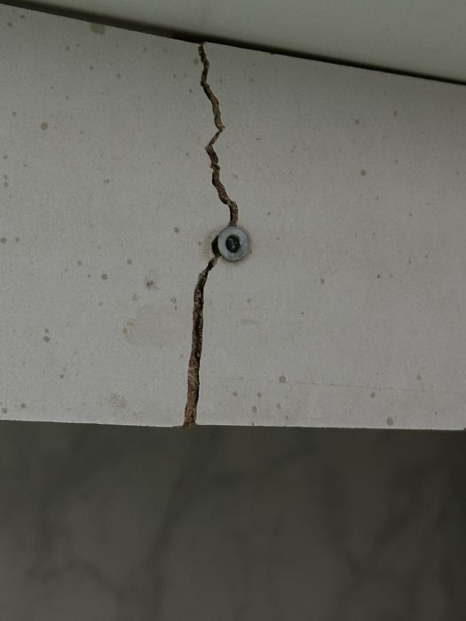 Стол для гостинный