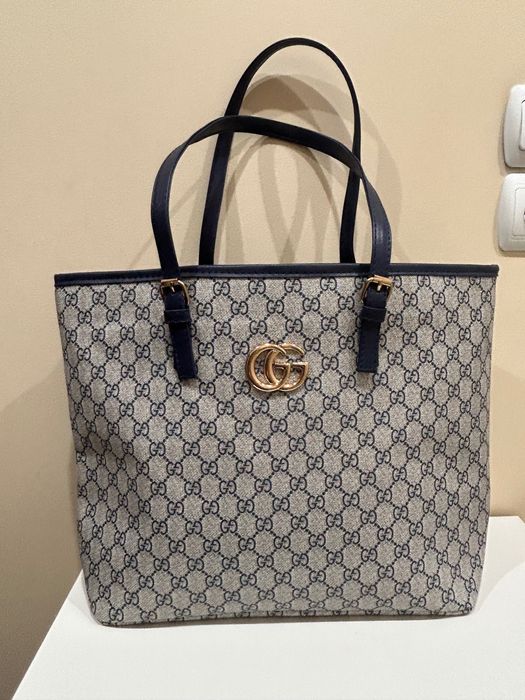 чанта/ чисто нова