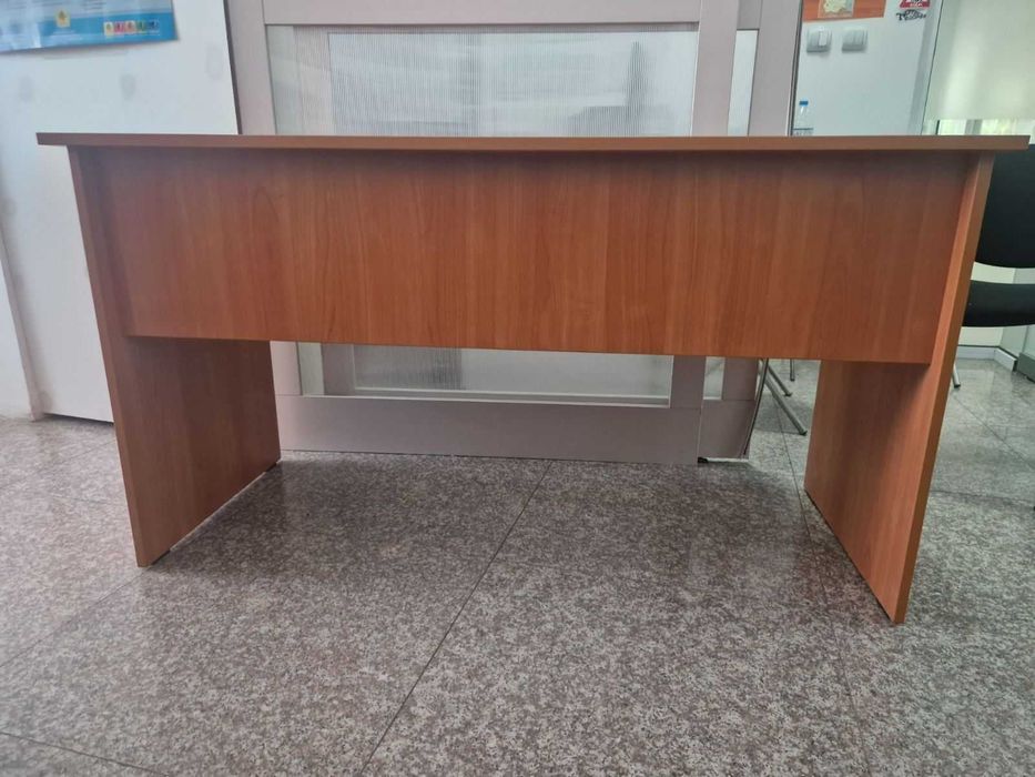 Бюро, чин, офис маси