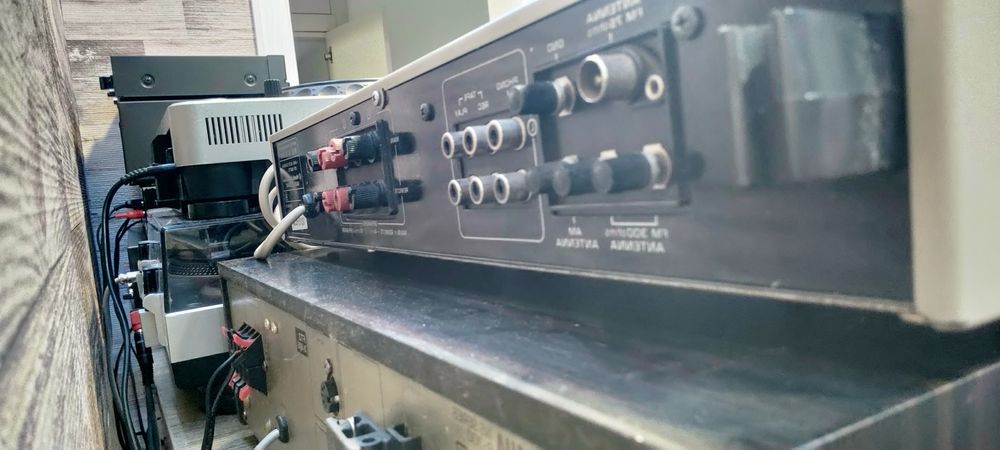 Усилвател Hitachi SR-2000L