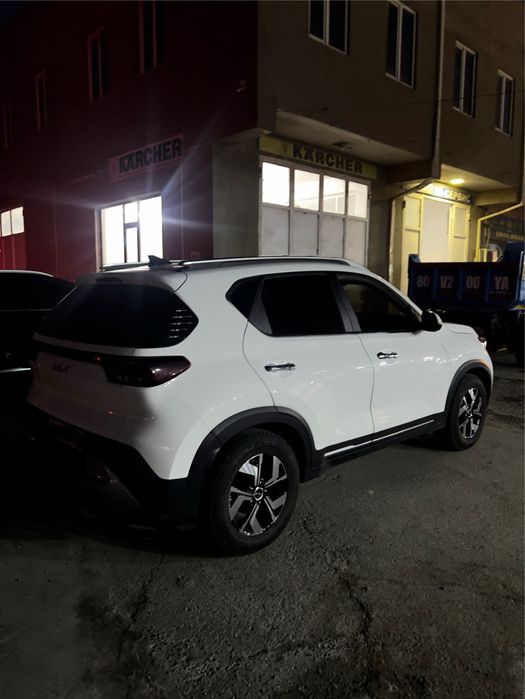 Kia Sonet full pozitsiya