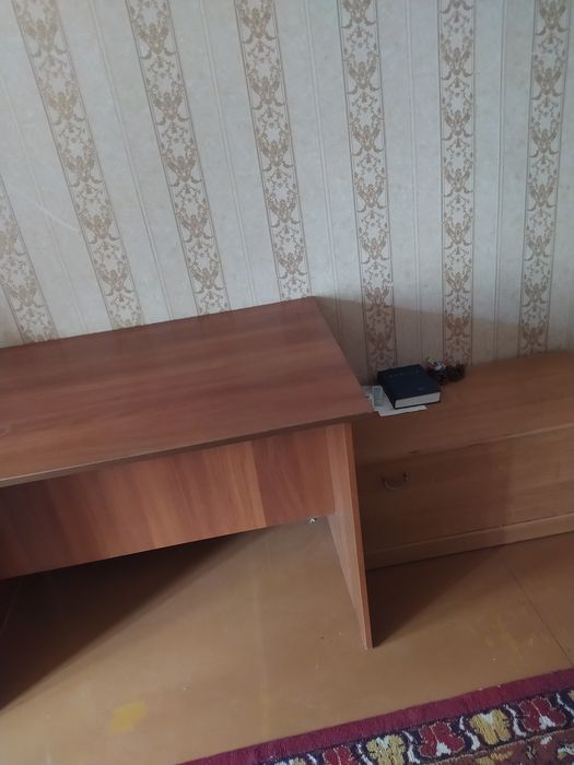 Стол в отличном состоянии недорого