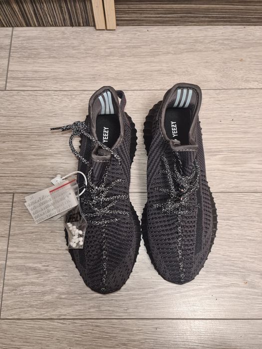 Yeezy 350 boost black