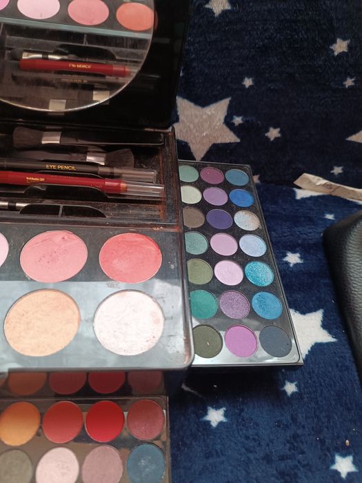 Paletă de machiaj