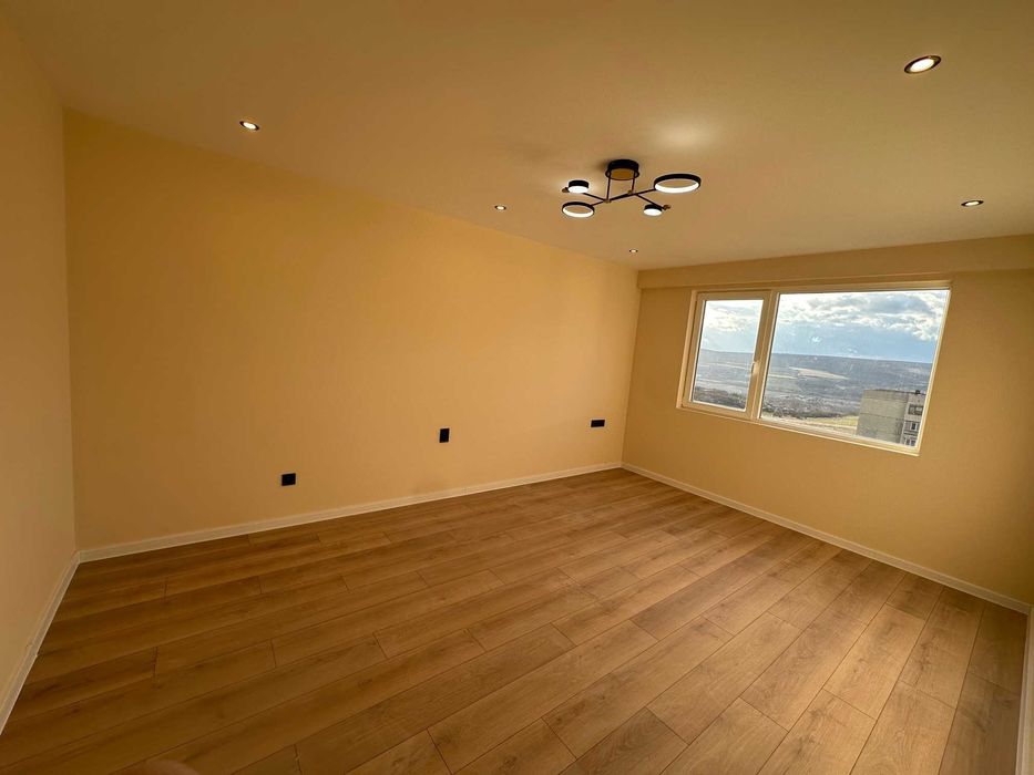 Продава се Двустаен апартамент в Радомир - 64 кв.м за 510 €/кв.м - Снимка #3