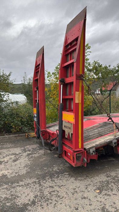 Trailer Wielton 4 axe, 2013, 1 axa liftanta, 1 axa viratoare