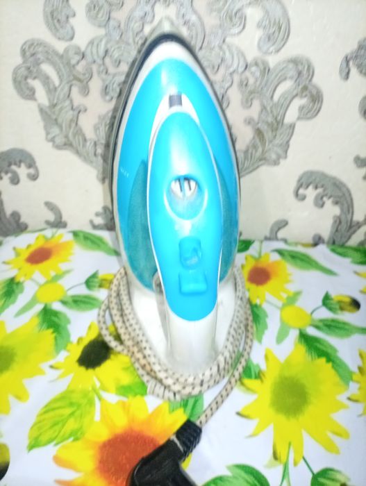 Продаю утюг Panasonic