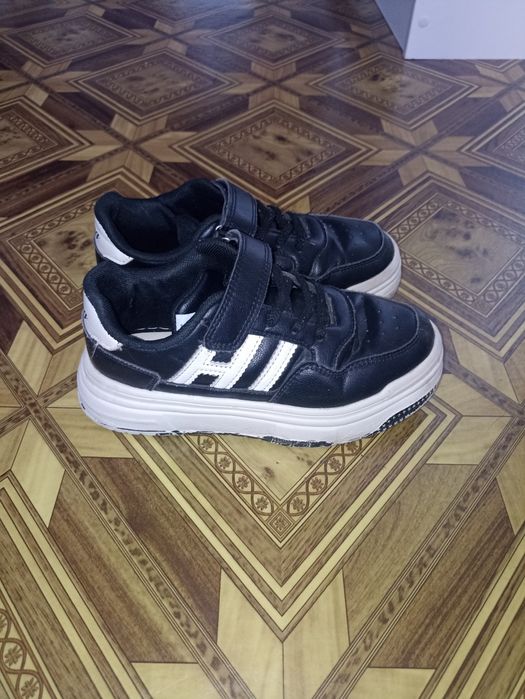 33 размер кроссовки