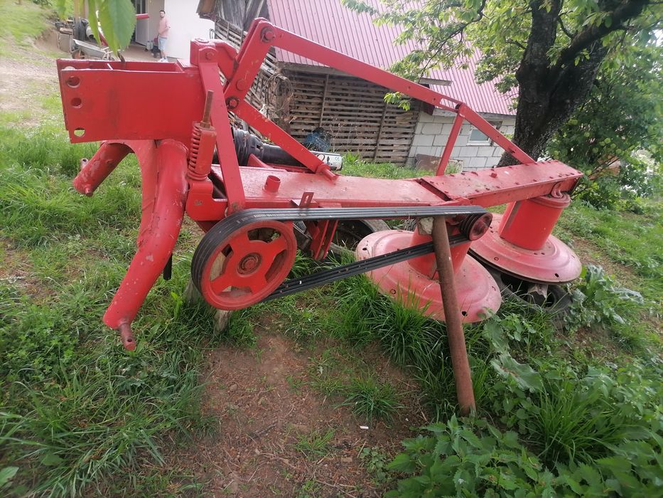 Vând cositoare rotativa PZ1,65