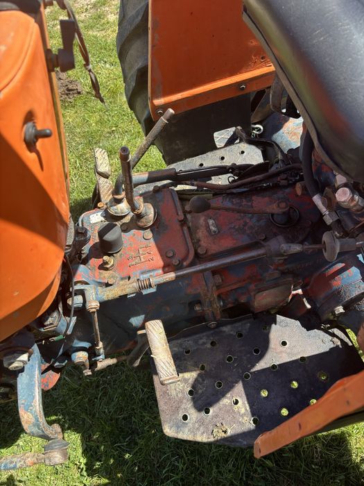 Vand tractor fiat 640 cu cositoare si grebla