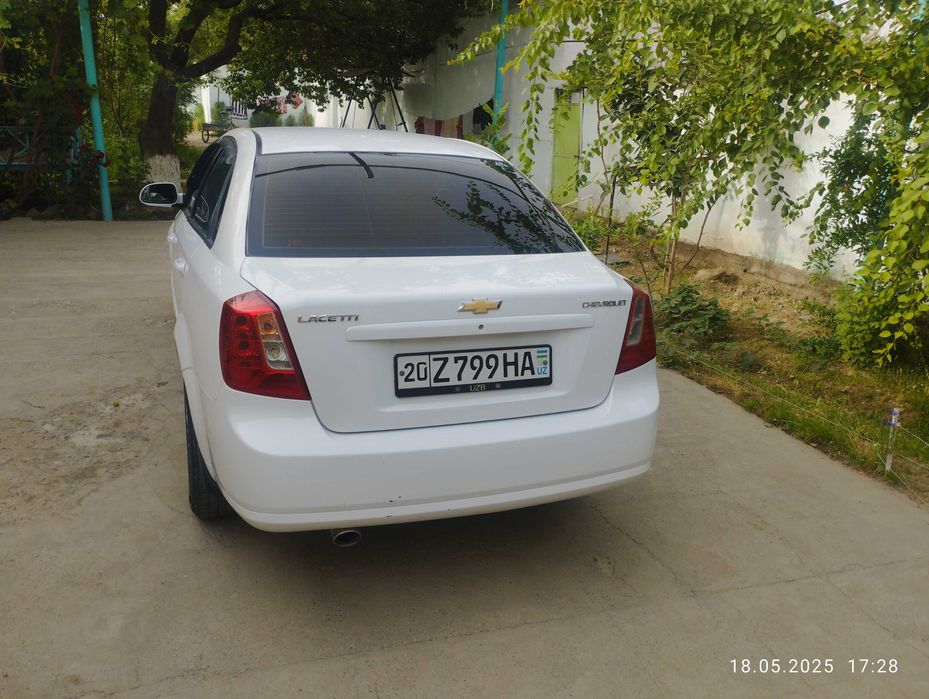 Ласетти сотилади 1.8 мотор