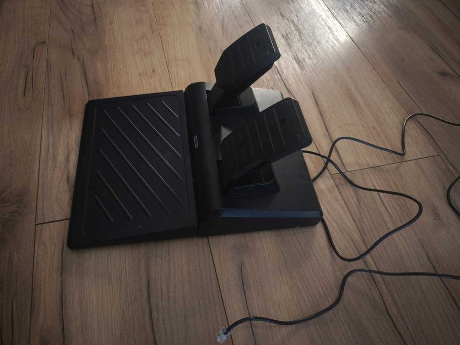 Волан Hori Wireless Racing Wheel за PlayStation 5, PlayStation 4, PC