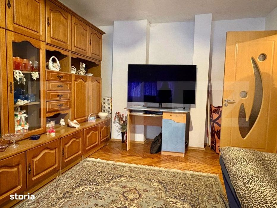 Apartament cu 4 camere, decomandat, spatios, 2 bai, Sanmartin