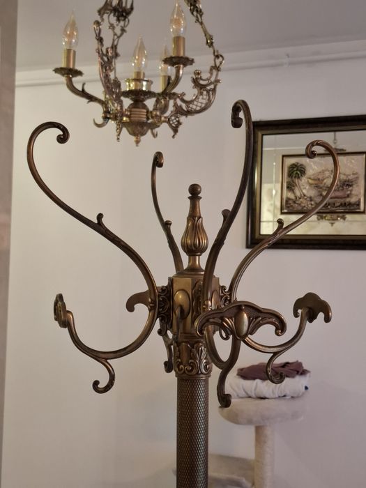 Cuier bronz stil baroc 1,80 cm.