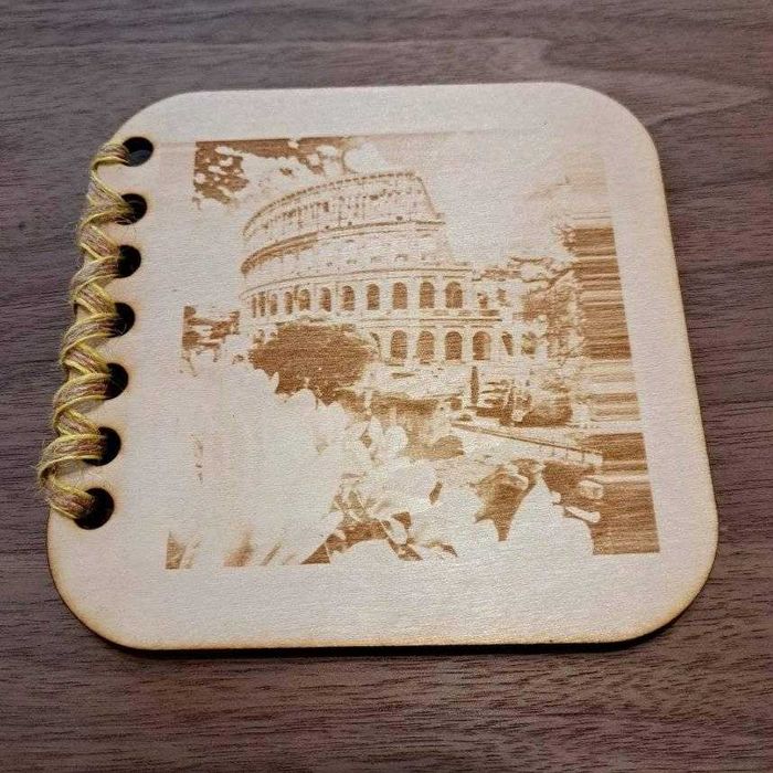 Картички от дърво