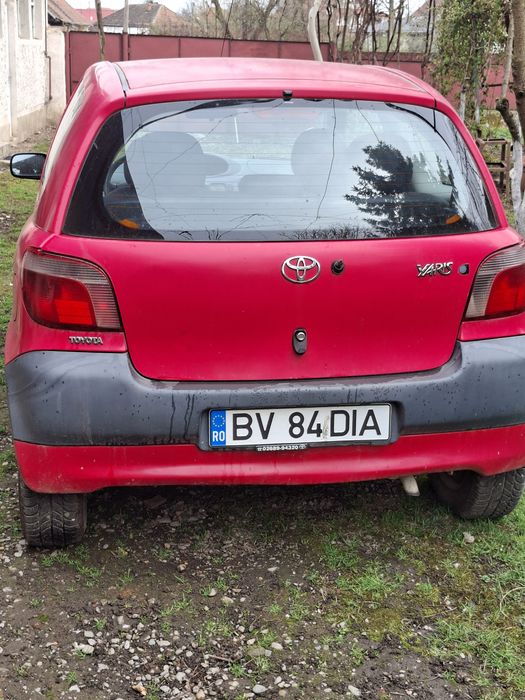 Vând Toyota Yaris