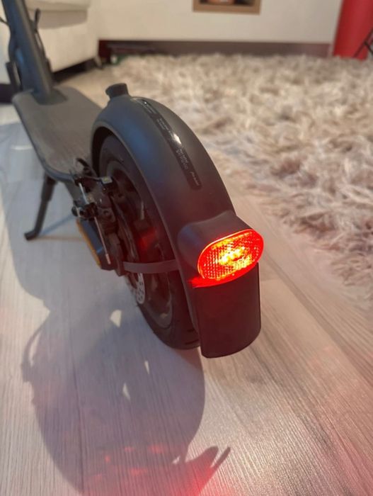 Trotineta electrica XIAOMI Mi S, 250W ca noua