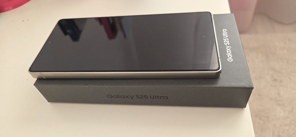 Samsung Galaxy S25 Ultra 512 Gb Titanium Black garanție08/27 impecabil