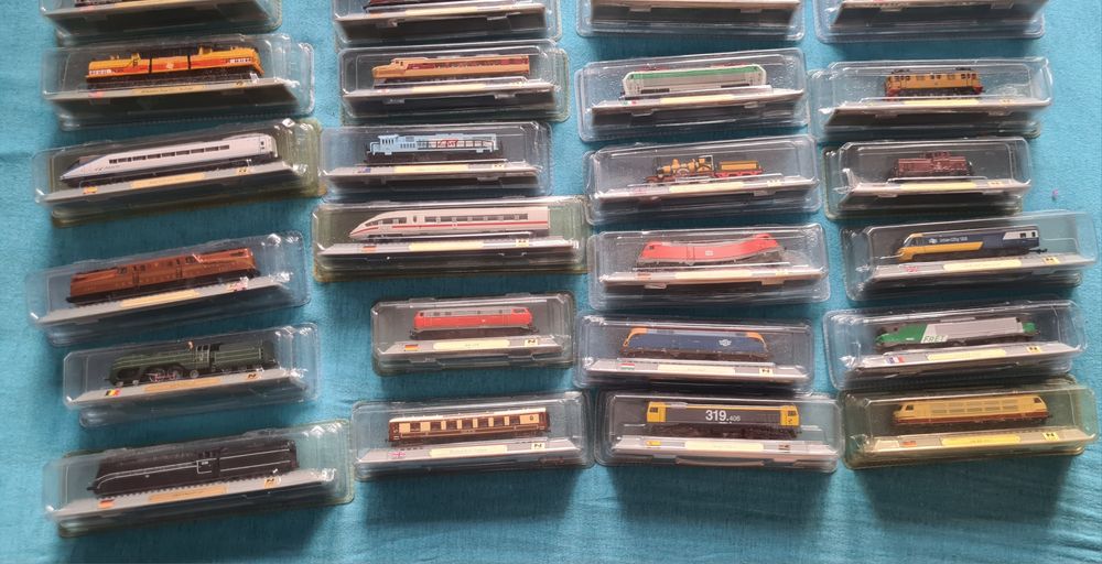 Locomotive In Miniatura Figurine Trenulet Colectie Machete Auto Tren