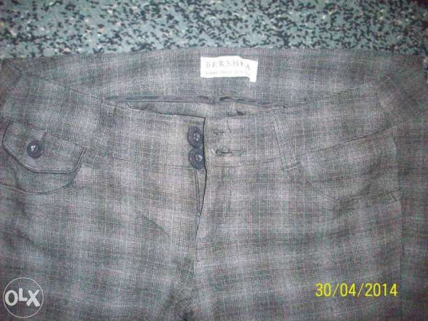 vand pantaloni fashion noi.produs calitate,import Anglia,marime 28/30