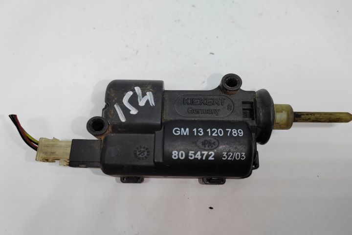 Actuator capac rezervor GM13120789 / 805472 Opel Meriva prima generat