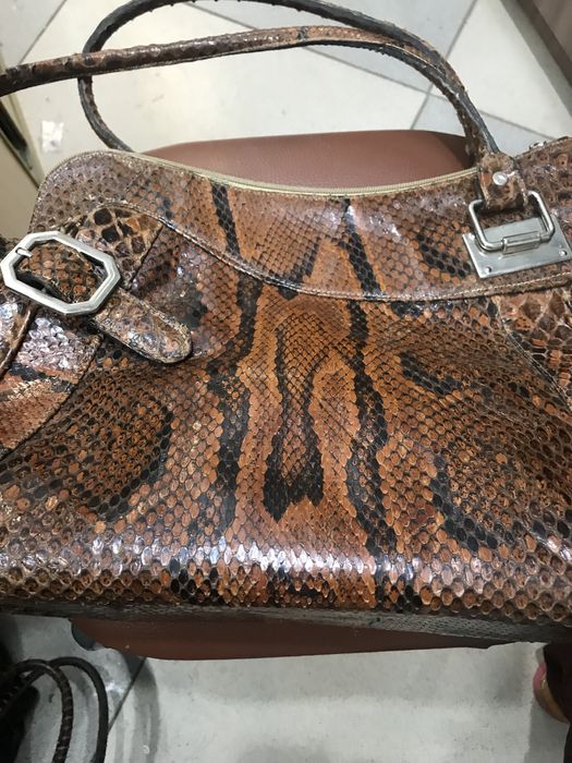 Недорого сумка  из крокодиловой кожи по символической цене.