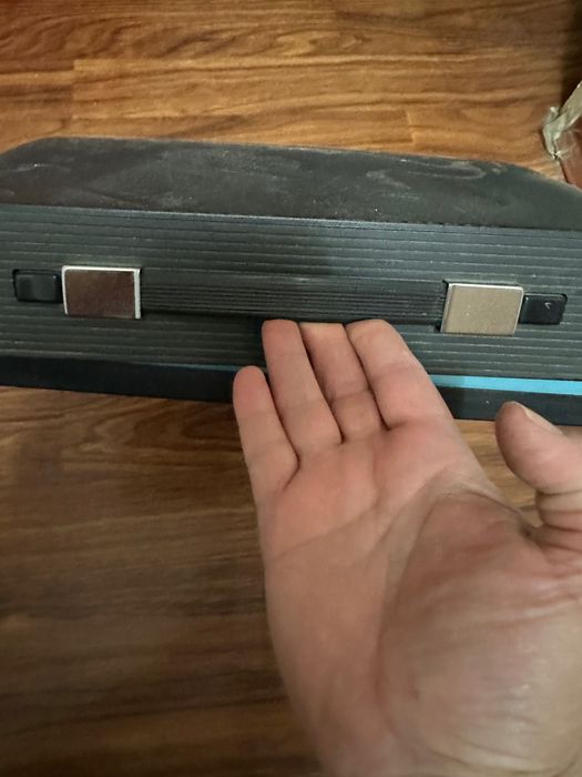 електрическа пишеща машина Хеброс 300.