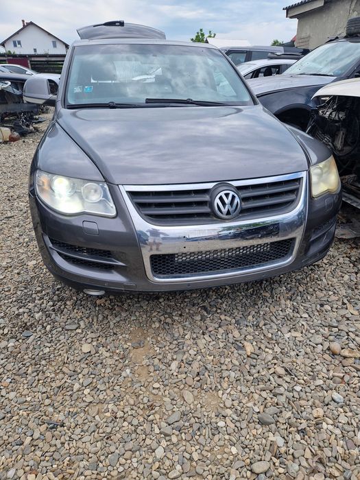 Dezmembrez Vw Touareg facelift 2008 motor 3.0 BKS 224 cp perna aer motoras ansamblu stregatoare volan stanga injector rampa injectoare pompa injectie