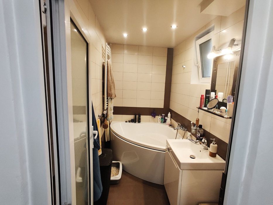 Se da in chirie apartament tip C 2 camere - 55mp Oradea, zona Sovata