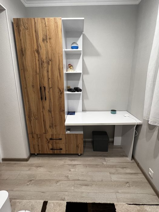 Мебельный комплект (шкаф-письменный стол).