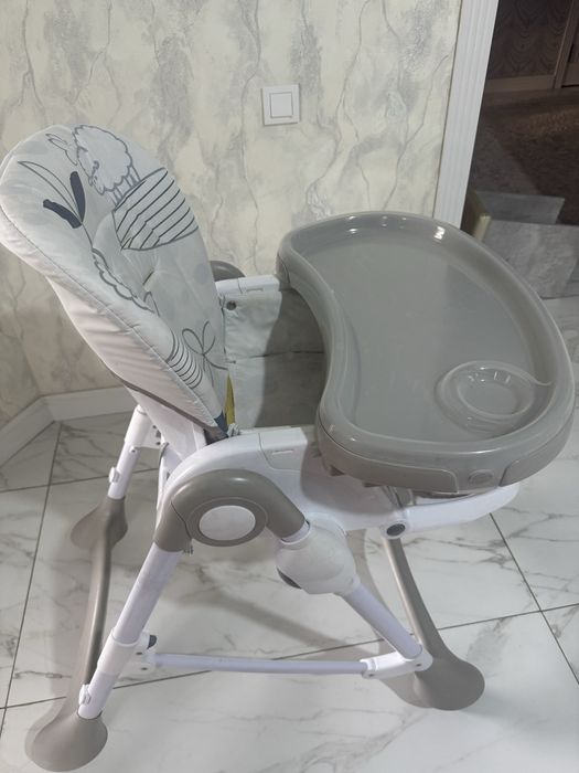 Детский стулчик для кормления