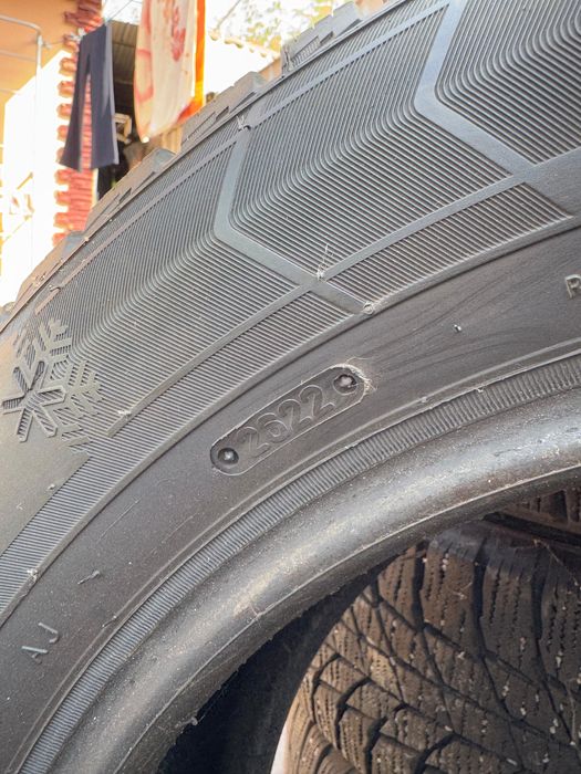 Зимние шины в хорошем состоянии