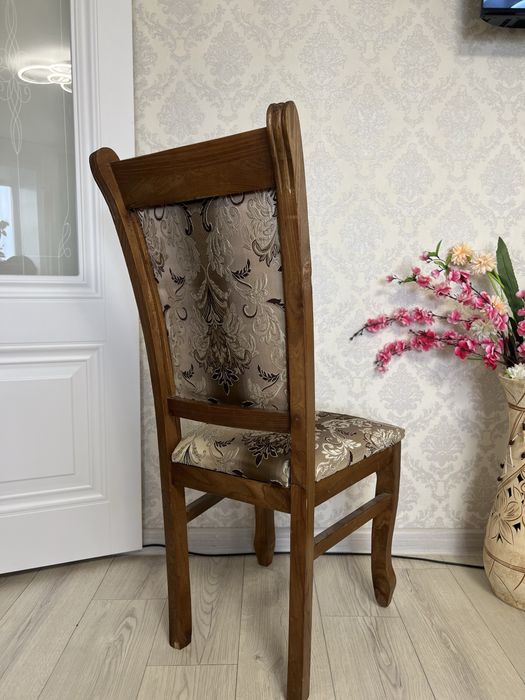 Продам стулья из дерева