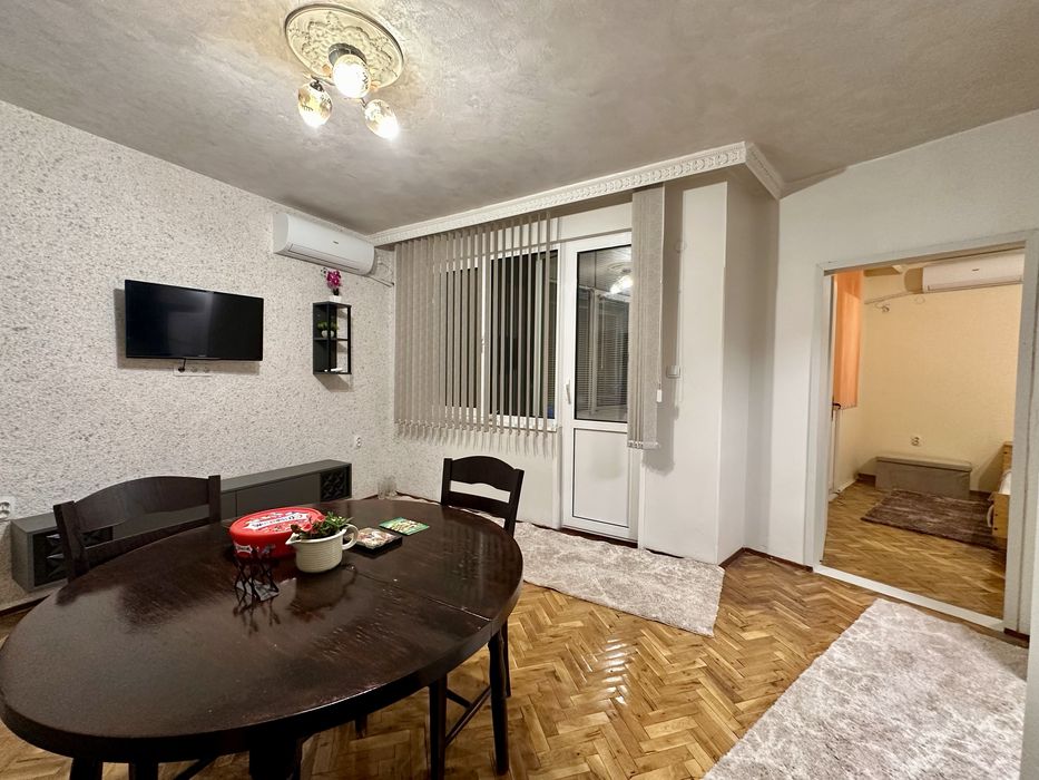 Дава се под наем Двустаен апартамент в Плевен, 9-ти квартал - 50 кв.м за 309.06 € - Снимка #5