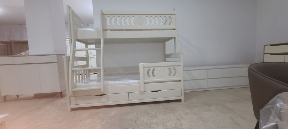 Двухярусный 2 этажный детския кровать