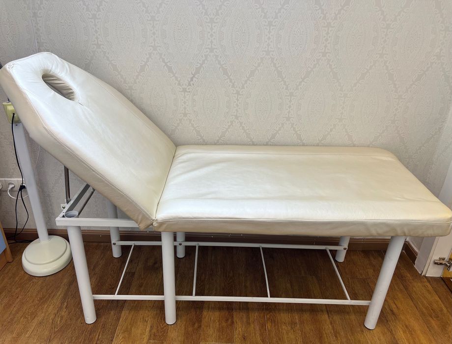 Кушетка косметологическая